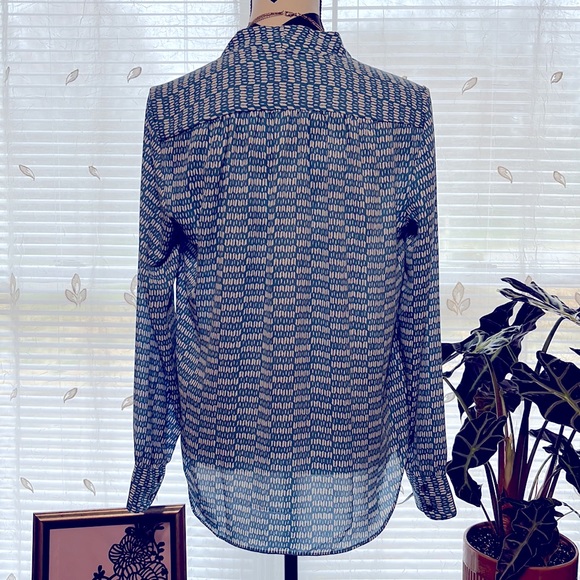 Ann Taylor Blouse Size Small - Picture 4 of 6